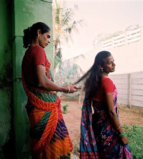 Powerful Photos Capture the Lives of South India’s Transgender。